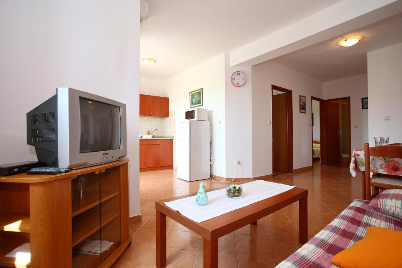 Apartments Vila Ana 塞利讷 外观 照片
